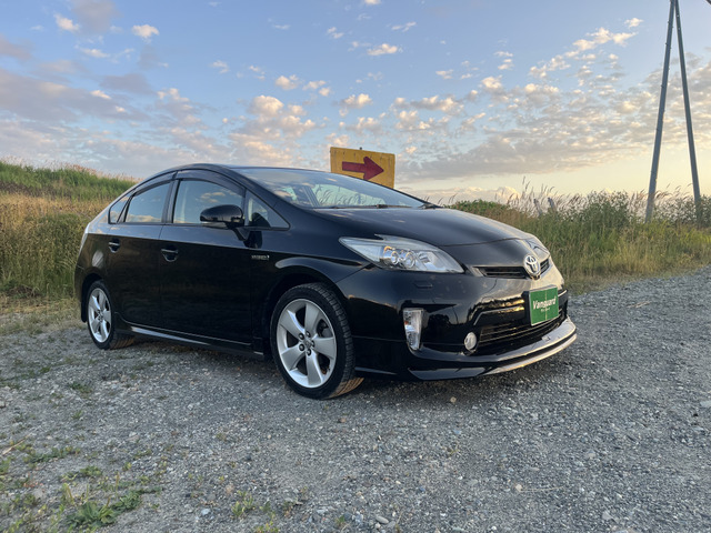 プリウス 1.8 S ツーリングセレクション 道外仕入 Aftermarketハンドル Aftermarketシフトレバー
