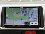 ECLIPSEナビが装着されております。見やすいナビ画面に、ストレスフリーな使い易さ。フリック操作も可能なナビゲーションです。