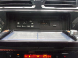 CD,DVD,SDカードスロットル。