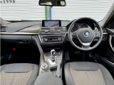 3シリーズツーリング 320d 人気のラグュジュアリー 走行少ない