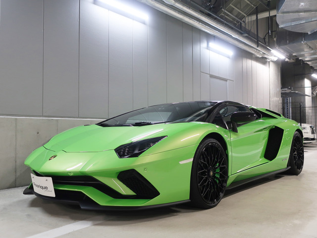 アヴェンタドールロードスターLP700-4 4WD2オーナーオリジナルユニット