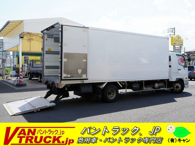 ファイター 冷蔵冷凍車 4t ベッド付 低温 格納ゲート 横扉