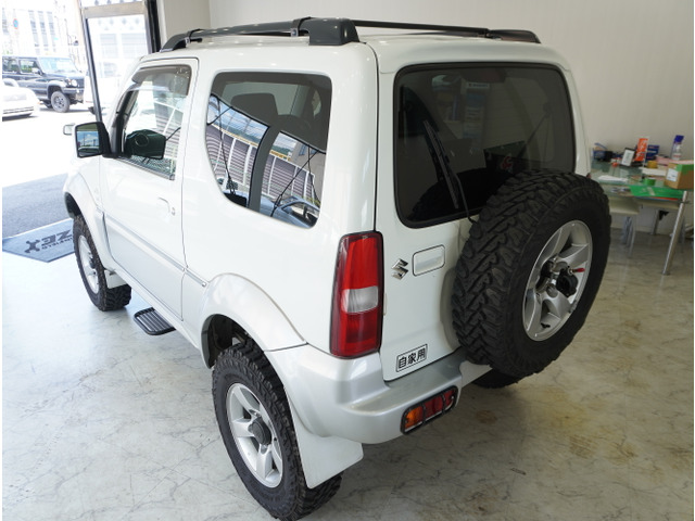 スズキ ジムニーシエラ 1.3 4WD 5速MT 3インチリフトアップ の