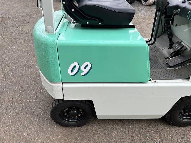 コマツフォークリフト0.9t minion カウンタータイプ・最大荷重0.9t～2.0t - バッテリーフォークリフト
