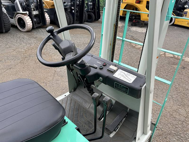 その他 コマツ 電動フォークリフト ミニオン コンパクトな900kg 3m の