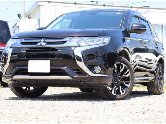アウトランダーPHEV2.0 G ナビパッケージ 4WD車検満タン付 ハーフレザー 全方位カメラ