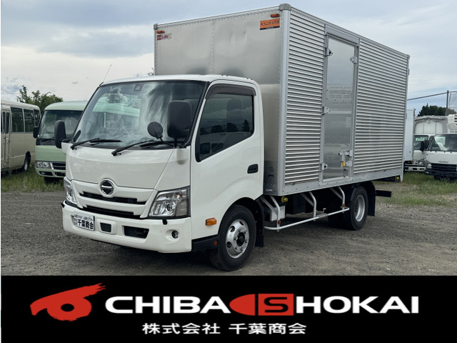 デュトロ  アルミバン 積載3,000kg 5MT