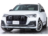 アウディ Q7