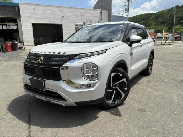 アウトランダー（三菱）の中古車 | 中古車情報・中古車検索なら