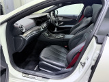 CLS53専用主要装備:AMG・RIDE・CONTROL+エアサスペンション(AIR・BODY・CONTROL)、AMGロゴ付きブレーキキャリパー&ドリルドベンチレーテッドディスク(フロント)→
