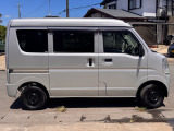 スタッフ全員、車好き&お客様思いのメンバーです!♪