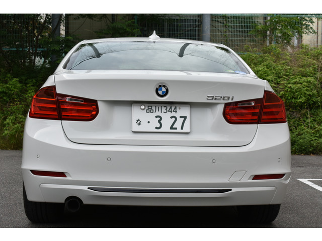 3シリーズセダン323i Mスポーツ リミテッドエディション エモーション
