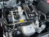 搭載されるエンジンは1.2L 直列4気筒SOHCインタークーラー付ターボで、伝達ロスが少ない7速の「DSG」トランスミッションを組合せております。