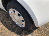 タイヤの山もございます