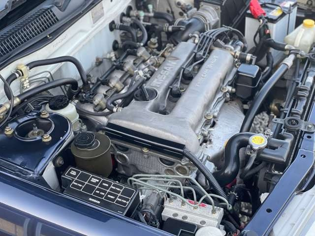 日産 プリメーラ 1.8 Ci SR18DEエンジン 5速MT の中古車詳細 (119,000