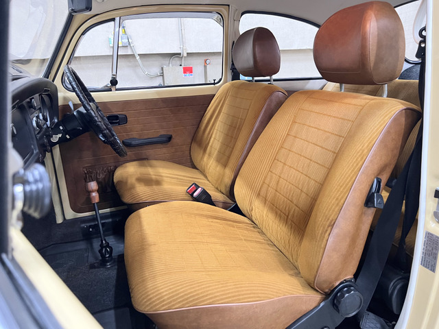1974 VWビートル1200 STD のリアシート(ローハイセット) フォルクスワーゲン ビートル ヤナセ正規D車 実走行1.2万K 記録簿 の