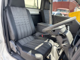 内装も比較的きれいな状態です!!