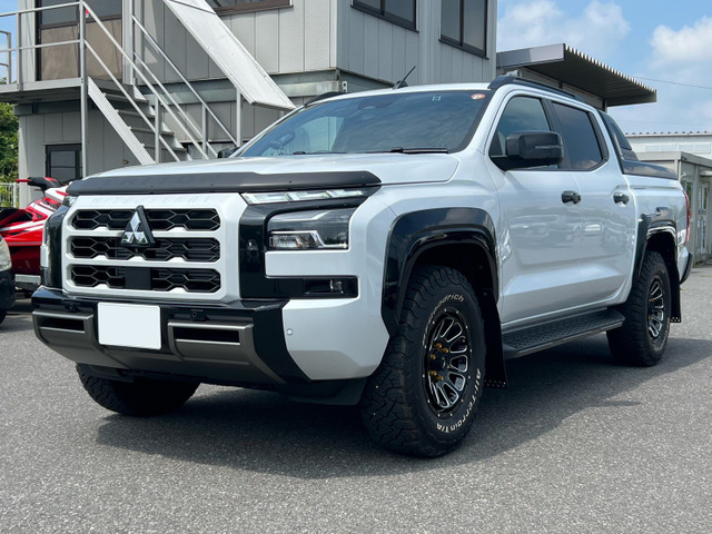 トライトン2.4 GSR ディーゼル 4WDトノカバー・風防・JAOS泥除け社外AW