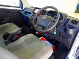 タウンエースバン 1.5 DX 4WD 0.7t 2/5人乗り 5ドア ガソリン