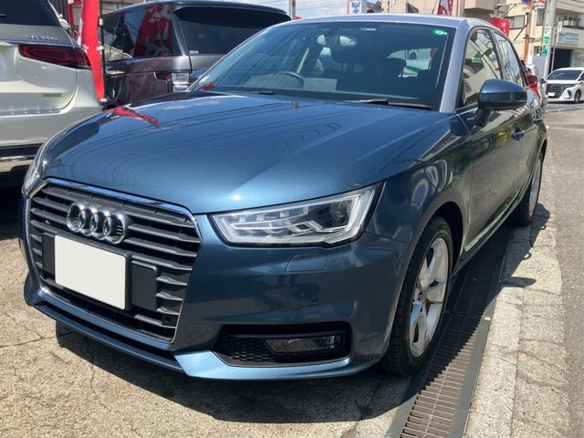 A1スポーツバック1.0 TFSI スポーツ右ハンドル ディーラー車 パワステ