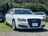 アウディ A8