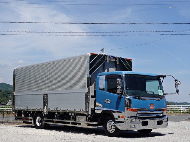 1/43 UDトラックス コンドル ウィング車 1/43 UDトラックス コンドル ウィング車 - メルカリ