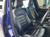 運転席シート/本革&シートヒーター装着車です!サイドサポート表皮に若干の傷みがありますが、内部クッションは生きています!リペアなども可能ですので是非ご相談いただければと思います!