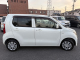 自動車保険もご相談ください。当店は三井住友海上、あいおいニッセイ同和損保の代理店です。保険担当が万一の際は連携を取って迅速にご対応致します。代車・レンタカーもご用意できますのでご安心ください。