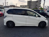 自動車保険もご相談ください。当店は三井住友海上、あいおいニッセイ同和損保の代理店です。保険担当が万一の際は連携を取って迅速にご対応致します。代車・レンタカーもご用意できますのでご安心ください。