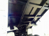 荷台内寸:304×158×122 新明和/DD2-0110SY 深ダンプ 土砂禁 リア3枚扉(上部観音扉) 自動シート付 リアアオリ左右ピン差し加工 床前水抜き穴1対 前立てプロテクターアルミ縞鋼板張り
