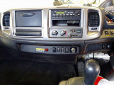 AC PS PW SRS ABS 集中ドアロック 左電格ミラー AM/FMラジオ ETC ターボ 排気ブレーキ 坂道発進補助装置 フォグランプ 室内蛍光灯