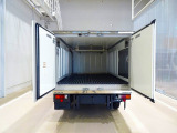 荷台内寸:293×155×105(109) トヨタ車体/UT18B010690 リア観音扉/90度ストッパー付 箱厚み7.5cm 冷凍機 デンソー/CGA379 -22度～35度設定 -12度確認