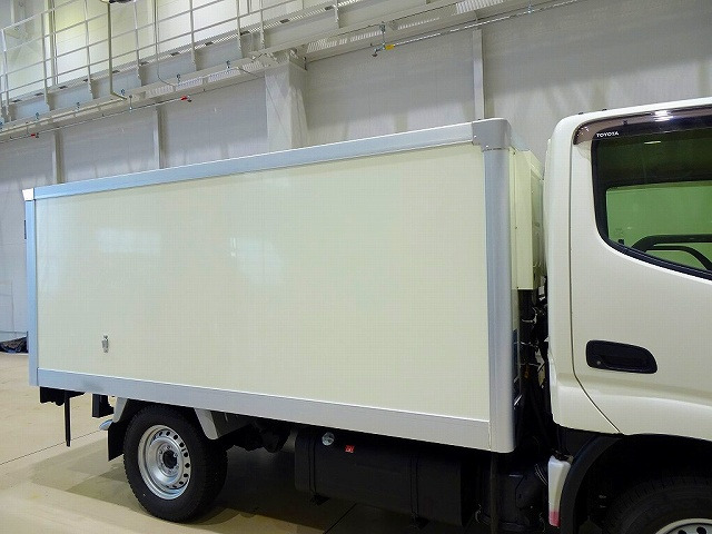 トヨタ トヨエース 冷凍車 1.35t 4WD Sタイヤ 4No. の中古車詳細 