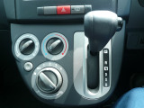 足元すっきりインパネCVT座席の行ったり来たりも楽々です(・&forall;・)