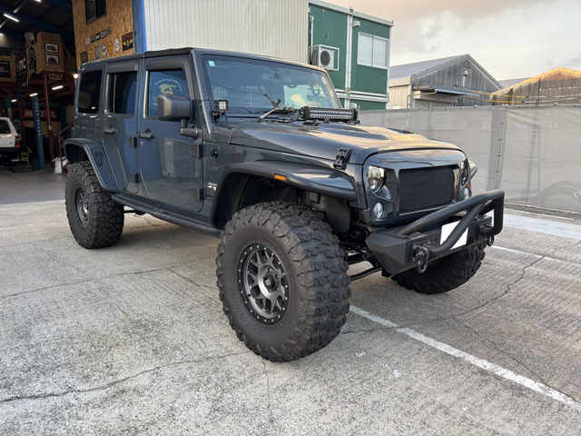 ラングラーアンリミテッド サハラ 3.6L 4WDワンオーナー フルカスタム 低走行
