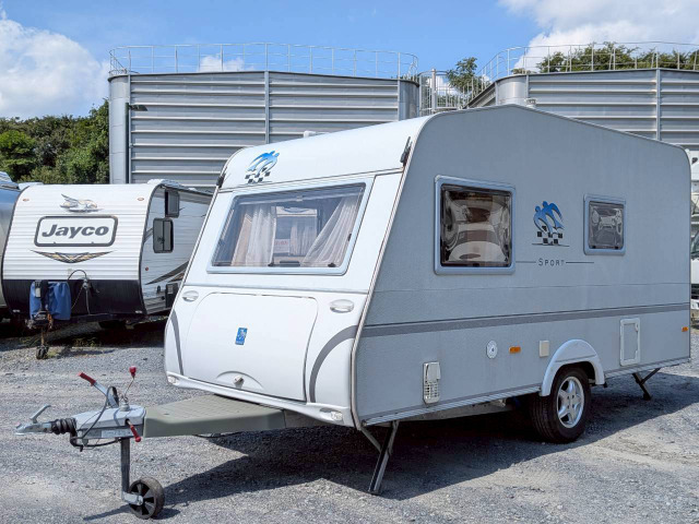 クナウス スポーツ400 キャンピングトレーラー クナウス スポーツ400 | 在庫車両 | キャンピングカーのハタナカ