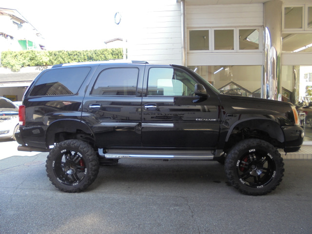 エスカレード6.0 4WD