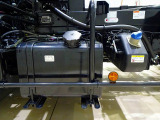 燃料タンク100L アドブルー 左シャシ中央工具箱