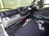 AC PS PW SRS ABS 集中ドアロック 左電格ミラー AM/FMラジオ ルームミラー式バックモニター ターボ 排気ブレーキ 車線逸脱警報装置 衝突被害軽減ブレーキ