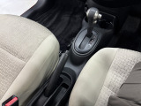 【自社整備工場完備】 自社整備工場を完備しており、納車前は徹底整備後お渡しとなります。自社工場だからこそ時間をかけれる。自社工場だからこそきめ細かい整備を。自社工場だからこそ出来る事があります。