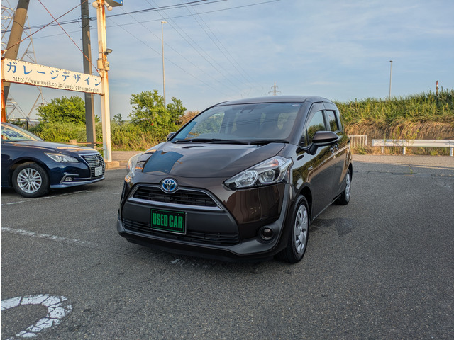 シエンタハイブリッド 1.5 G禁煙車 両側電動スライドドア