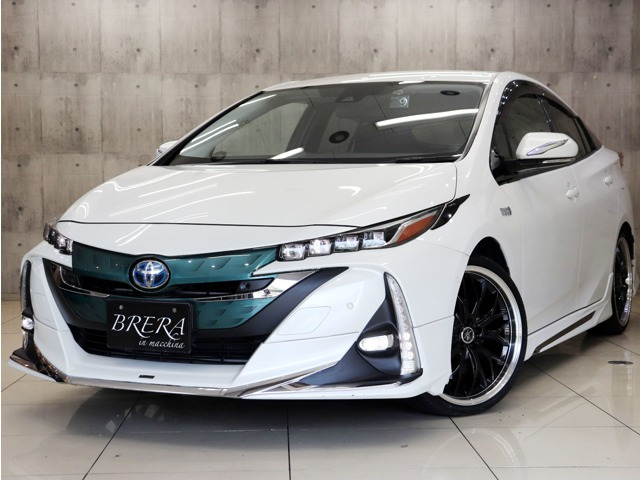 プリウスPHV1.8 Aトヨタセーフティセンス 新品社外19AW