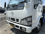 4770cc 2t 2トン 5速 5MT ショート 荷台内寸290×179 3段クレーン ZR263 走行86000K 長さ516幅189高さ269 内外装仕上げ済み