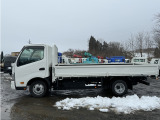 デュトロ  平ボディ 積載3,000kg 4WD