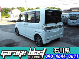 リアもエアロバンパーでスポイラーも付いていますとてもカッコいいお車です。是非一度お車をご覧下さい。お車は1台限りで気になりましたら、09046440671迄、ご予約下さい