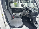 コンパクトで収納も豊富です。働く車にはもってこいですね。