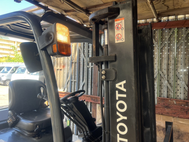 その他 トヨタL&F エンジンフォークリフト AT 下取り強化中 の中古車