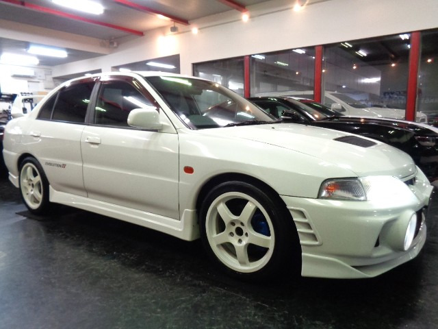 三菱 ランサーエボリューション 2.0 GSR IV 4WD 4G63ターボエンジン5MT