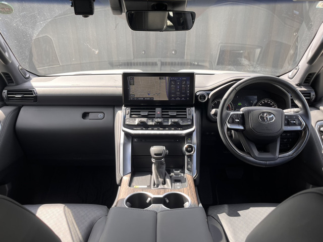 トヨタ ランドクルーザー300 3.5 ZX 4WD モデリスタKIT カー