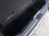 ラゲッジルーム床下収納。